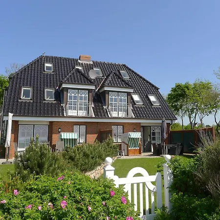 Hues Strandleev 1 Casa de Férias *